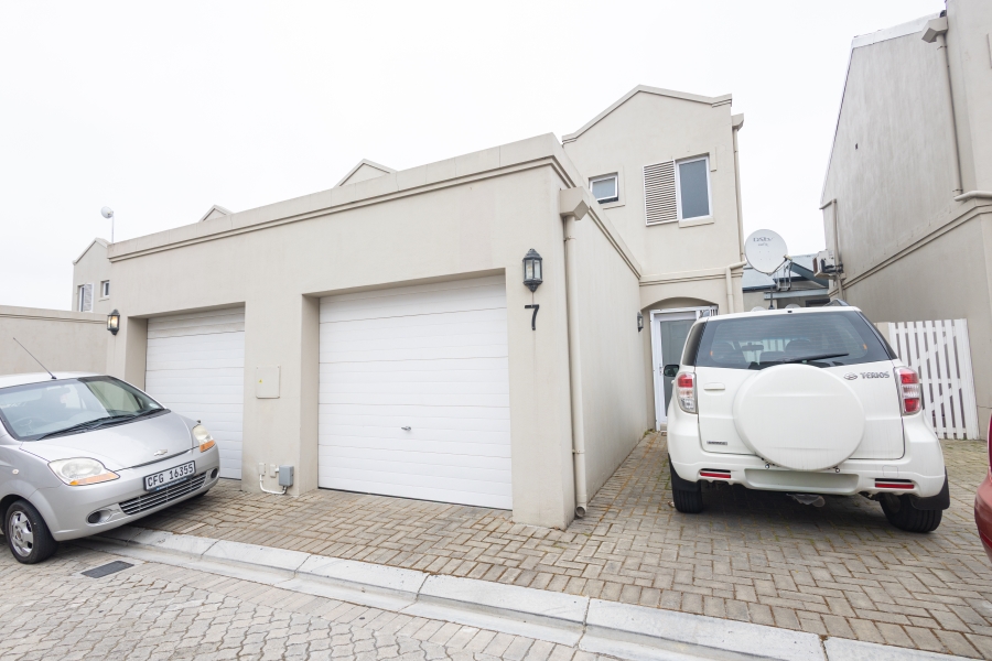 2 Bedroom Property for Sale in Protea Heights Western Cape
